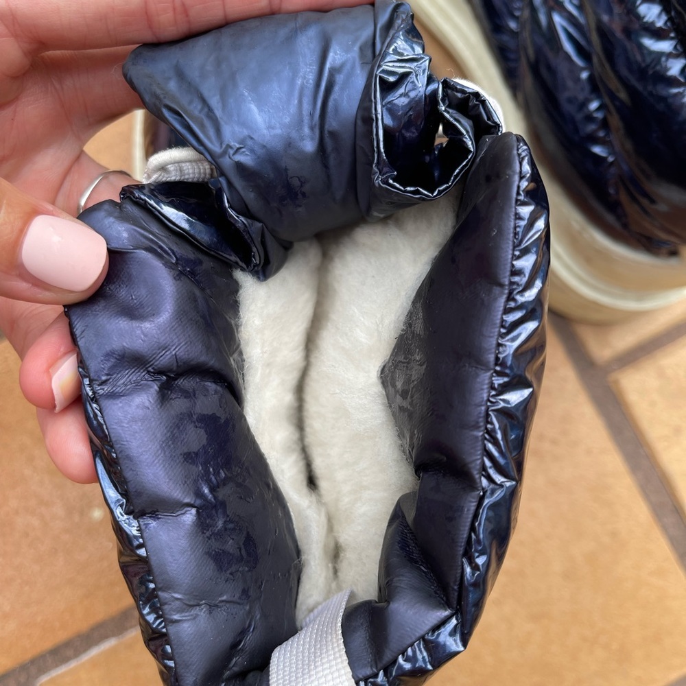 CHANEL Winter Boots US 8 - Picture 5 of 6